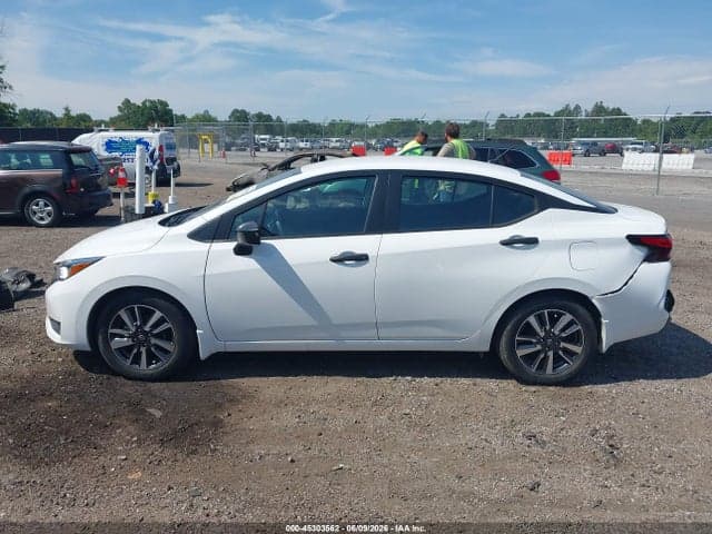 2024 NISSAN VERSA 1.6 S 14