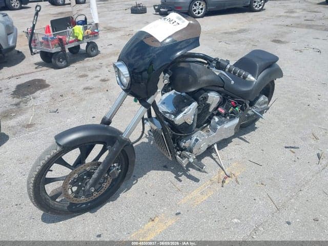 2017 HONDA VT1300 CX 2