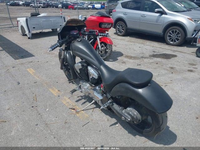 2017 HONDA VT1300 CX 3