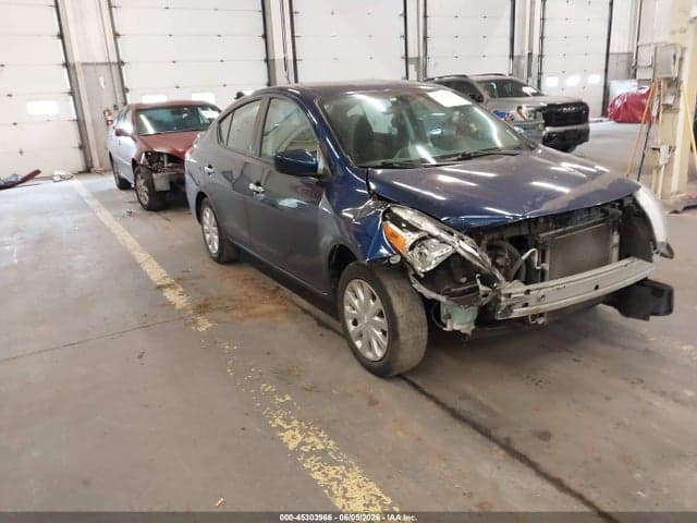 2019 NISSAN VERSA 1.6 SV 1