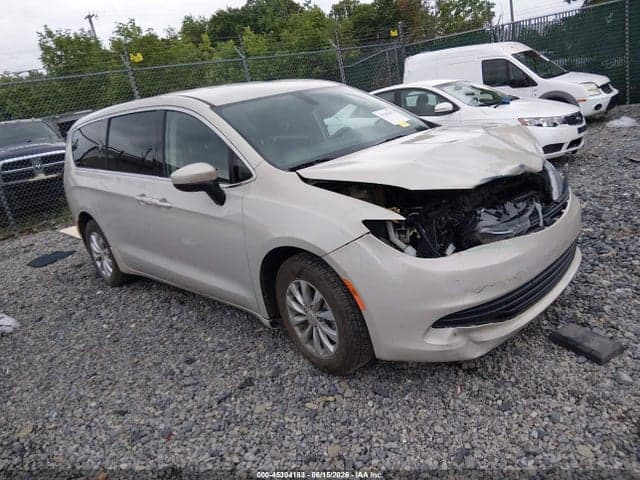 2017 CHRYSLER PACIFICA TOURING - 1
