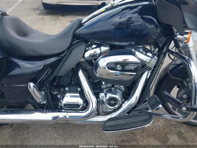 2019 HARLEY-DAVIDSON FLHX 8