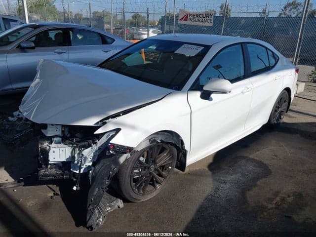 2026 TOYOTA CAMRY SE 2