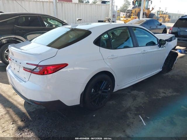 2026 TOYOTA CAMRY SE 4