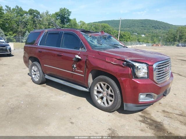 2017 GMC YUKON SLT 1