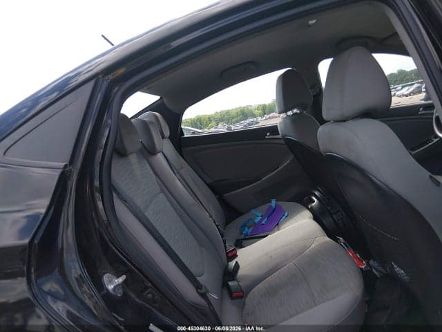 2017 HYUNDAI ACCENT SE 8