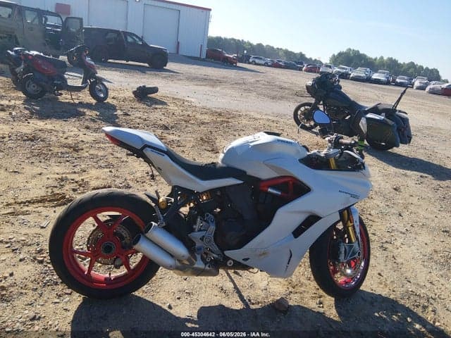 2020 DUCATI SUPERSPORT 12