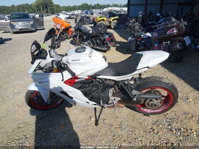 2020 DUCATI SUPERSPORT 13