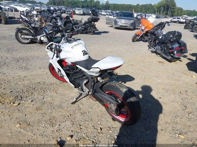 2020 DUCATI SUPERSPORT 3