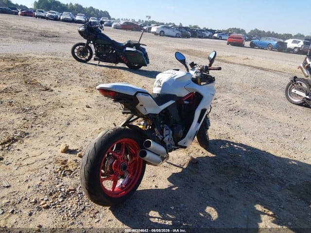 2020 DUCATI SUPERSPORT 4