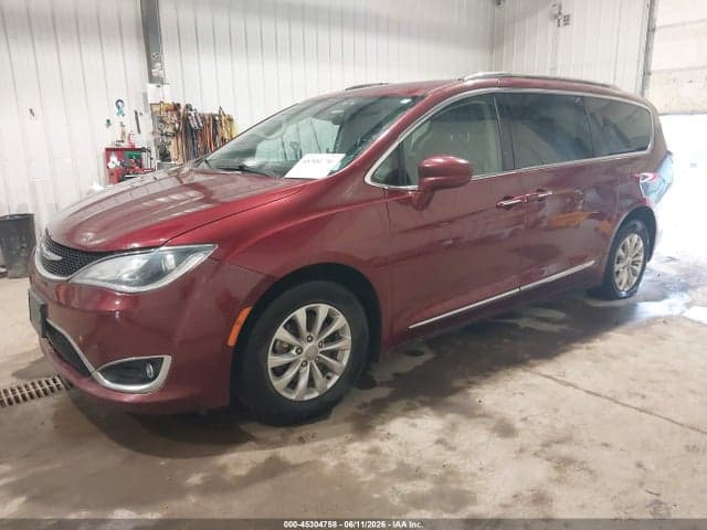 2019 CHRYSLER PACIFICA TOURING L 2