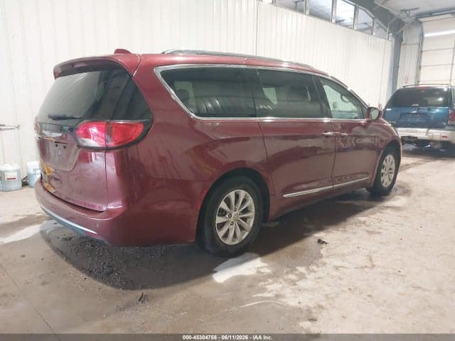 2019 CHRYSLER PACIFICA TOURING L 4