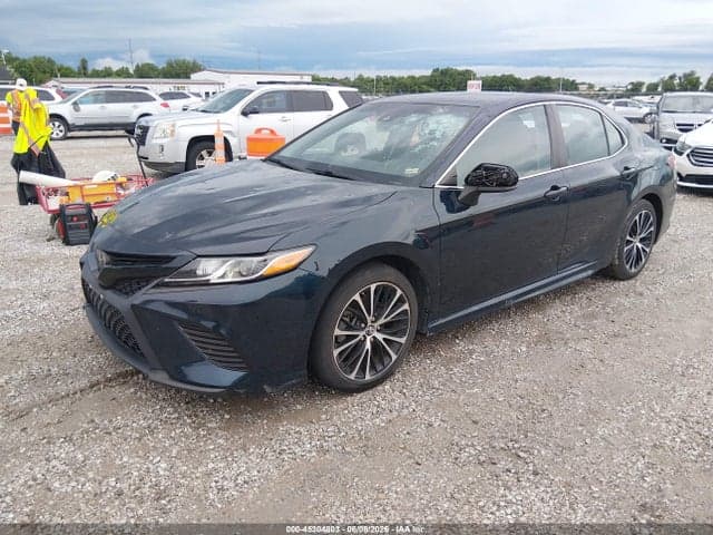 2019 TOYOTA CAMRY SE 3