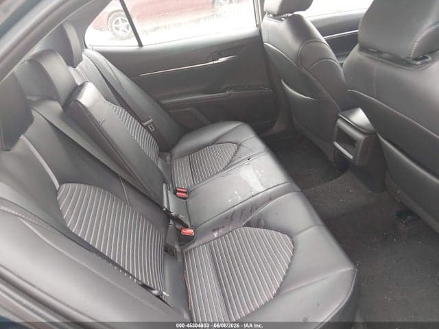 2019 TOYOTA CAMRY SE 9