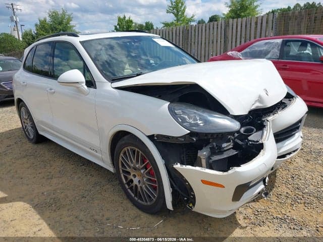 2016 PORSCHE CAYENNE GTS 1