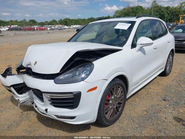 2016 PORSCHE CAYENNE GTS 2