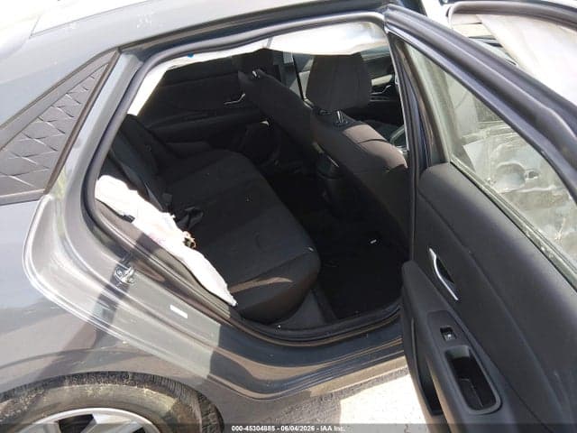 2024 HYUNDAI ELANTRA SE 8