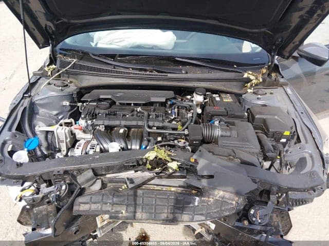 2024 HYUNDAI ELANTRA SE 10