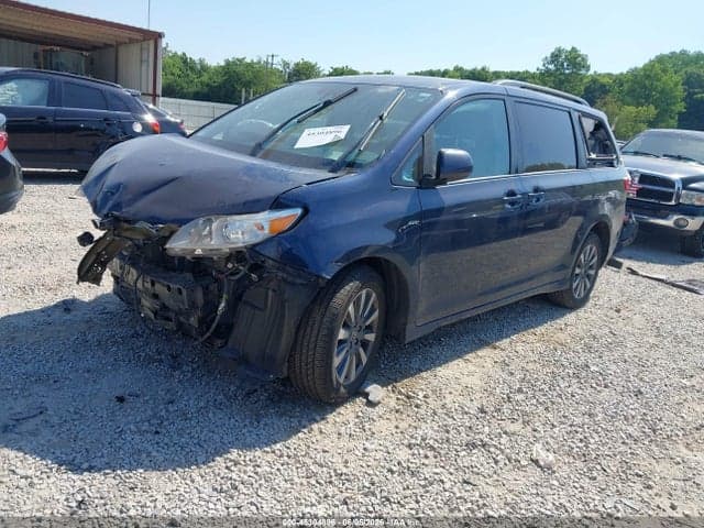 2020 TOYOTA SIENNA LE 2