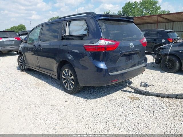 2020 TOYOTA SIENNA LE 3
