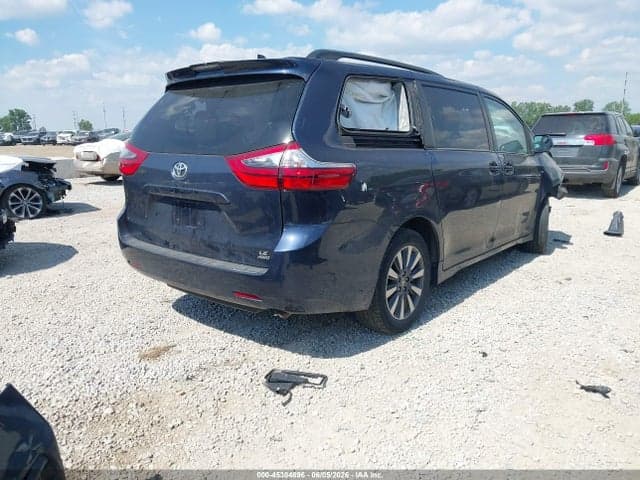 2020 TOYOTA SIENNA LE 4