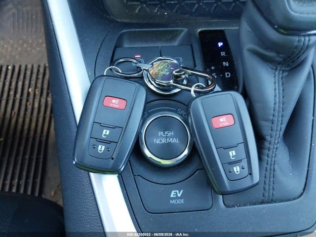 2025 TOYOTA RAV4 HYBRID XLE 11