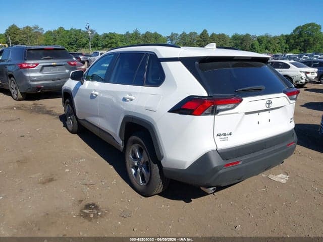 2025 TOYOTA RAV4 HYBRID XLE 3