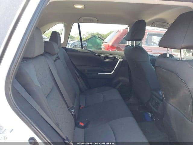 2025 TOYOTA RAV4 HYBRID XLE 8