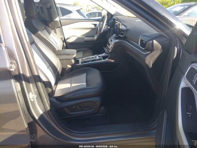 2023 FORD EXPLORER XLT 5