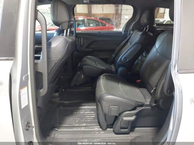 2023 TOYOTA SIENNA 25TH ANNIVERSARY EDITION 8