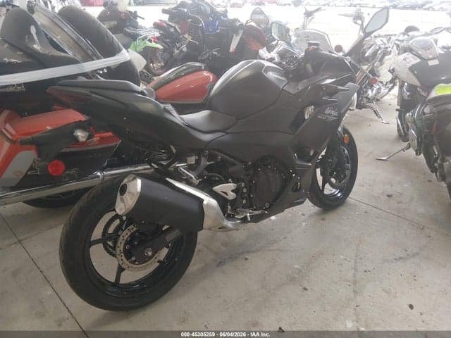 2026 KAWASAKI EX500 4