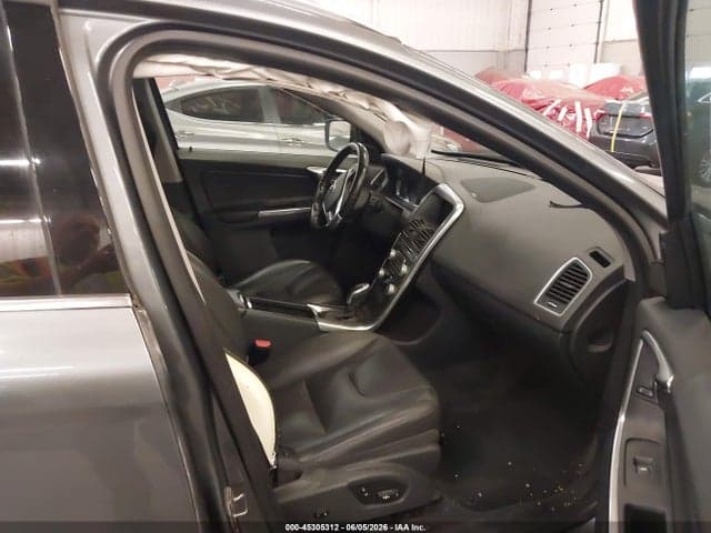 2016 VOLVO XC60 T5 5