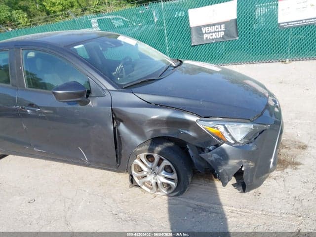 2018 TOYOTA YARIS IA 6