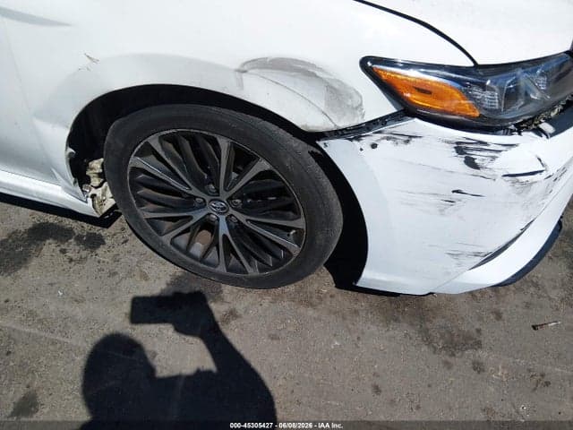 2018 TOYOTA CAMRY SE 6