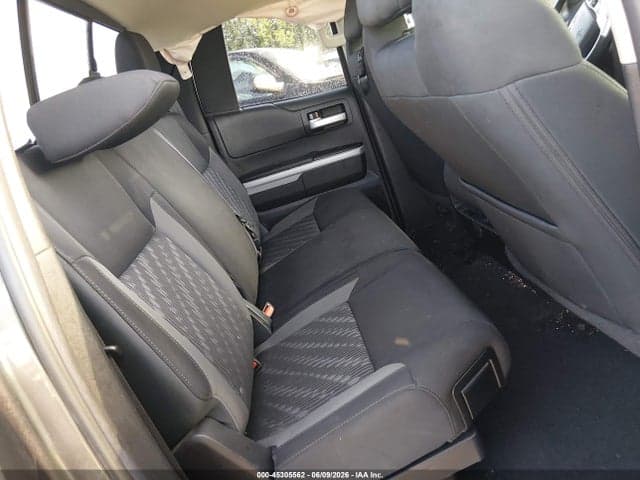 2020 TOYOTA TUNDRA SR5 8