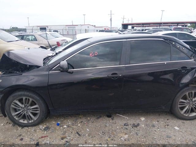 2017 TOYOTA CAMRY SE 15
