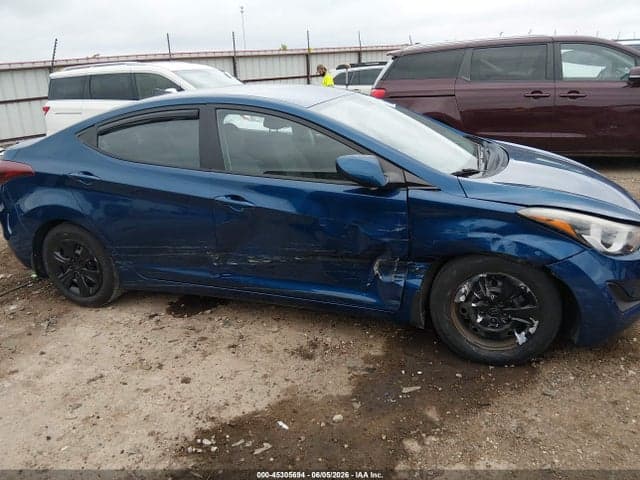 2016 HYUNDAI ELANTRA SE 13