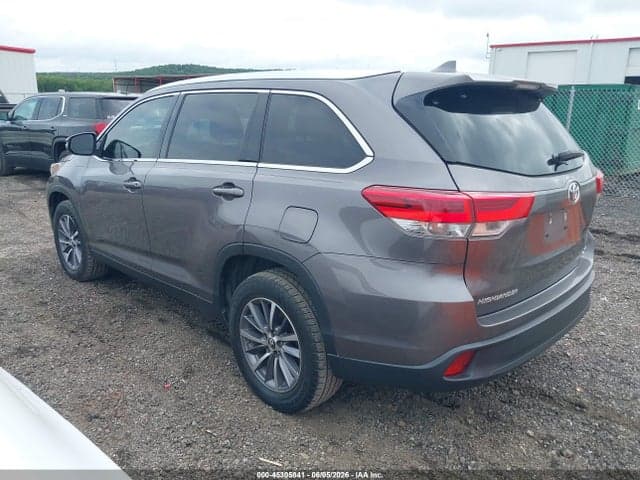 2019 TOYOTA HIGHLANDER XLE 14