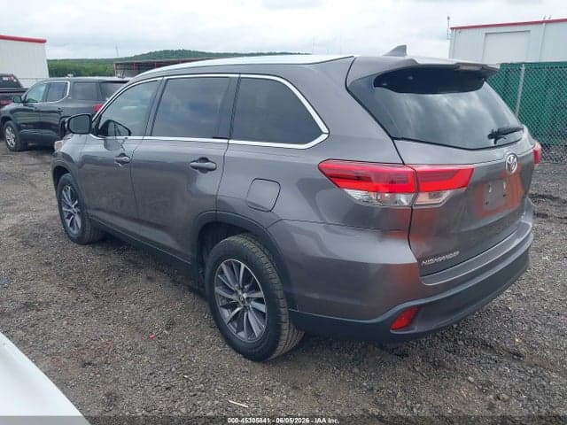 2019 TOYOTA HIGHLANDER XLE 3