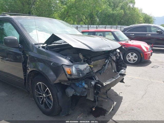2019 DODGE GRAND CARAVAN GT 6