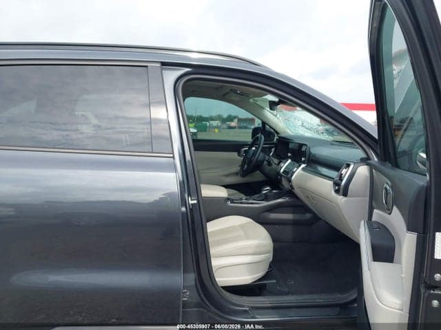 2023 KIA SORENTO S 5