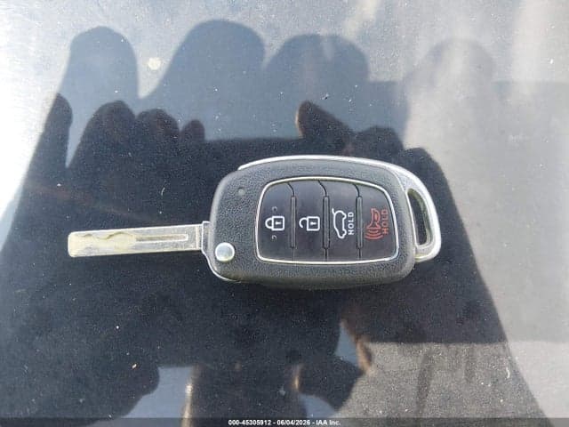 2021 HYUNDAI TUCSON SE 11