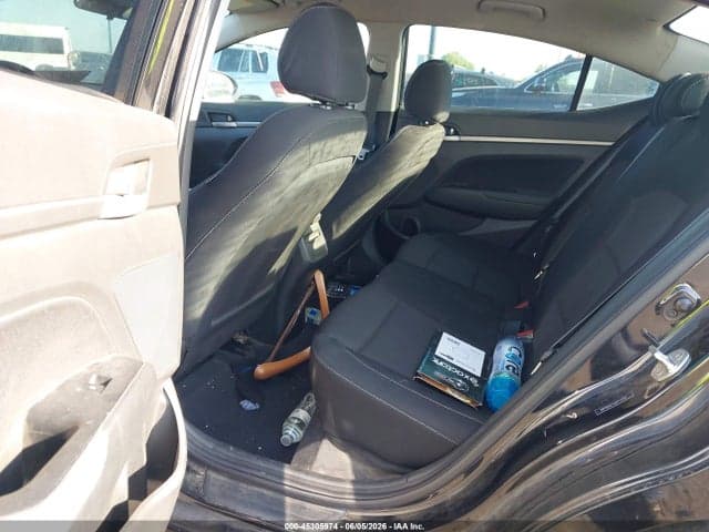 2018 HYUNDAI ELANTRA SEL 8