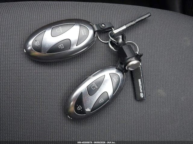 2025 HYUNDAI KONA SEL 11