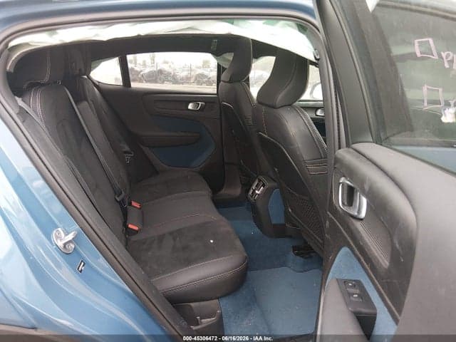 2023 VOLVO C40 RECHARGE 8