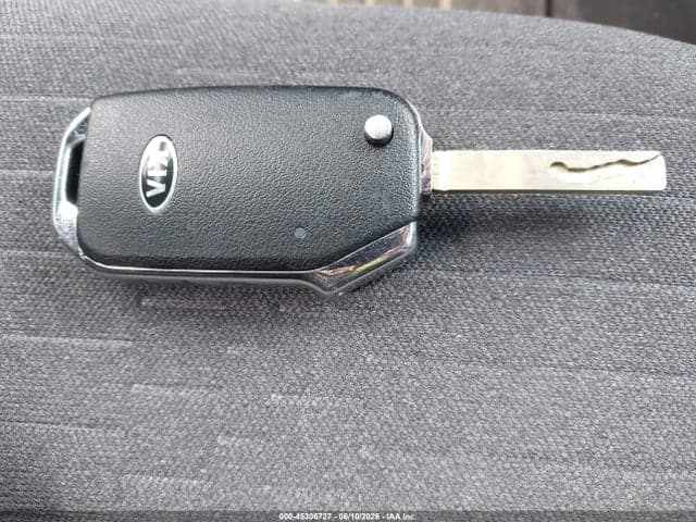 2021 KIA SELTOS S 11