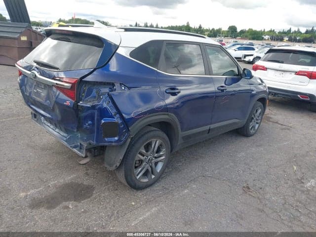 2021 KIA SELTOS S 4