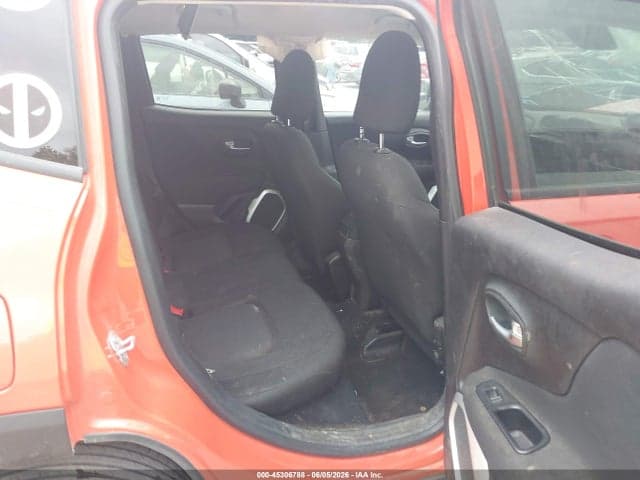2018 JEEP RENEGADE SPORT 4X4 8