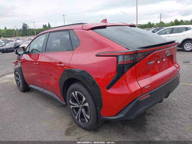 2025 TOYOTA BZ4X XLE 3