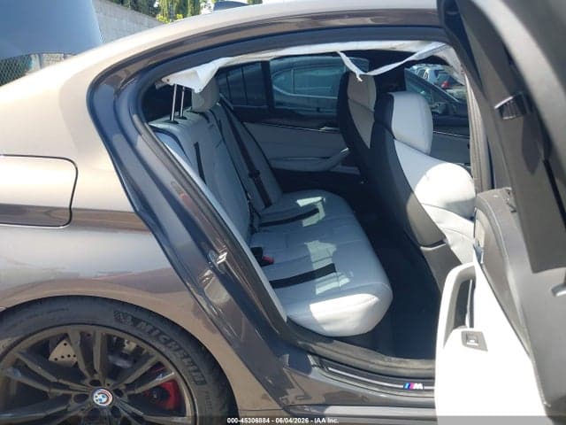 2022 BMW M5 8